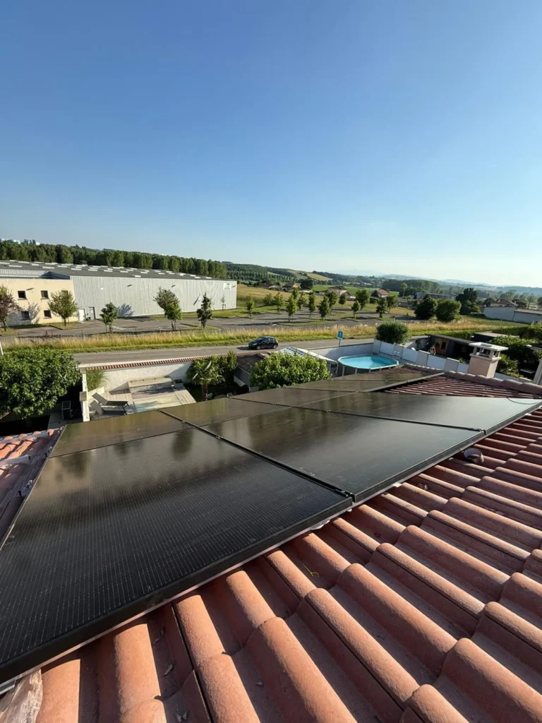 installation-panneaux-solaires-6kw-villette-de-vienne-sauralec-solaire (3)